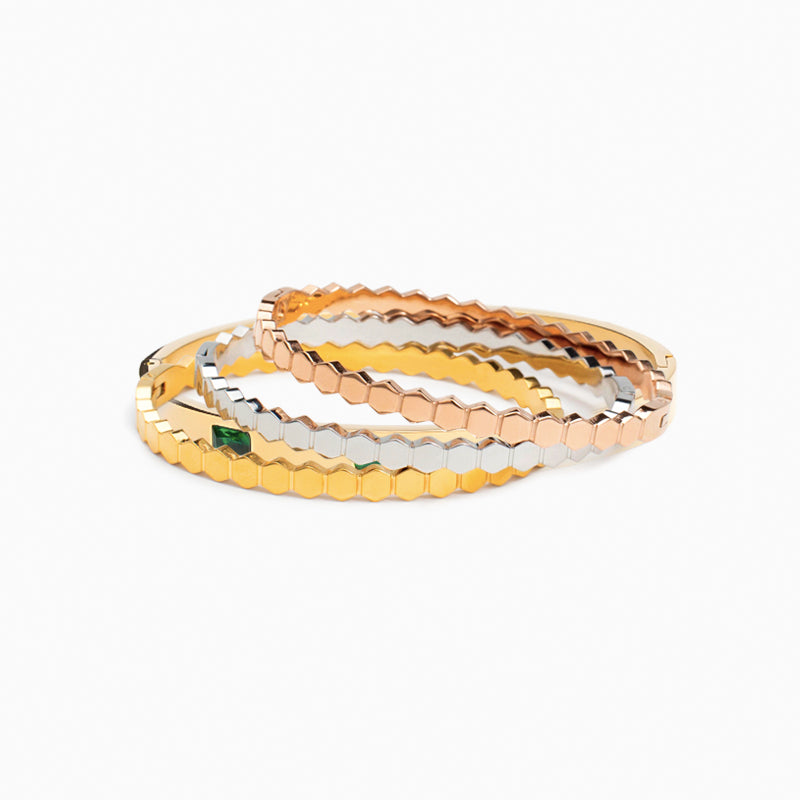 Oval bangle