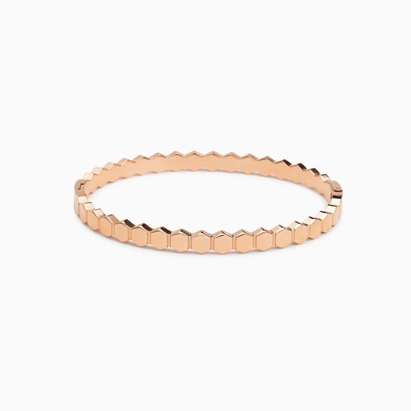 Oval bangle