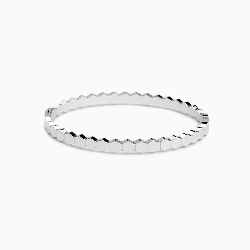 Oval bangle