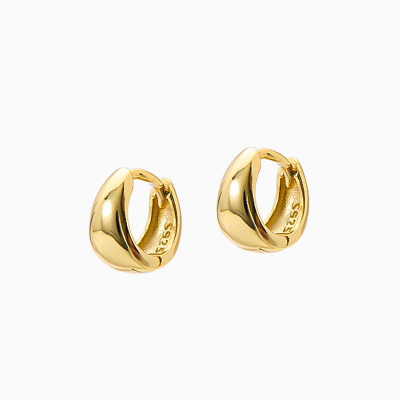 Curved Plain Hoop Huggies