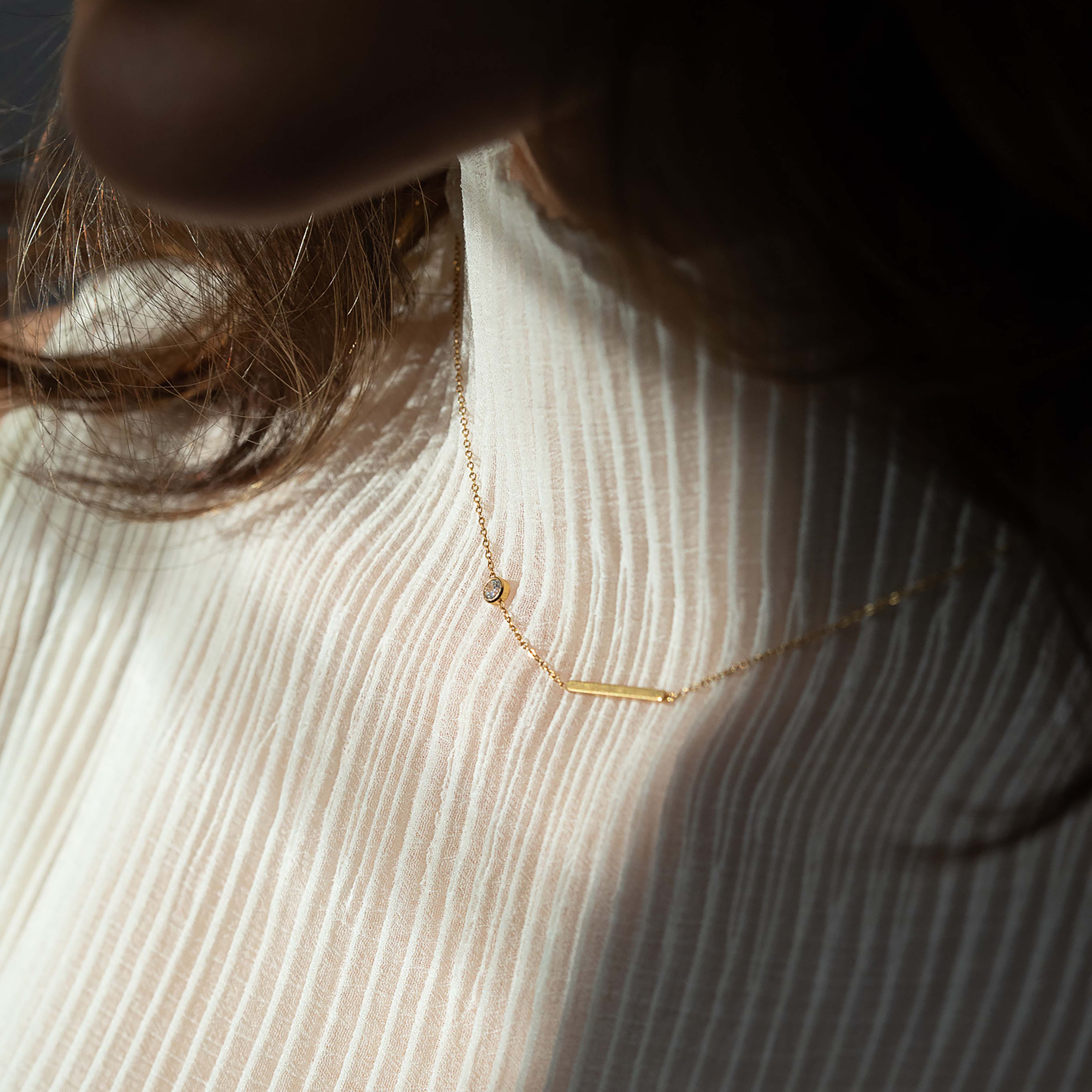 Oro Bar Necklace