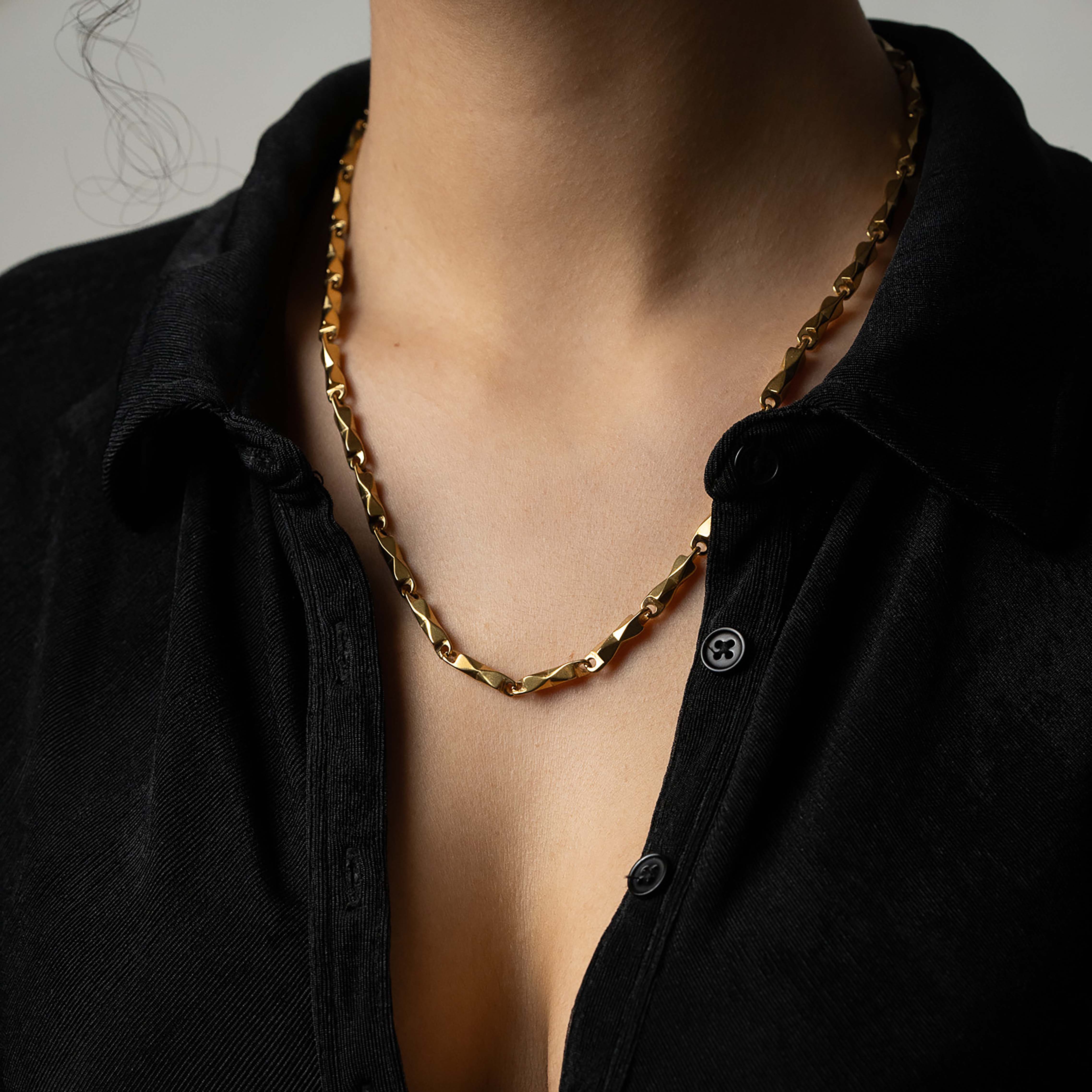Oro Twist Necklace