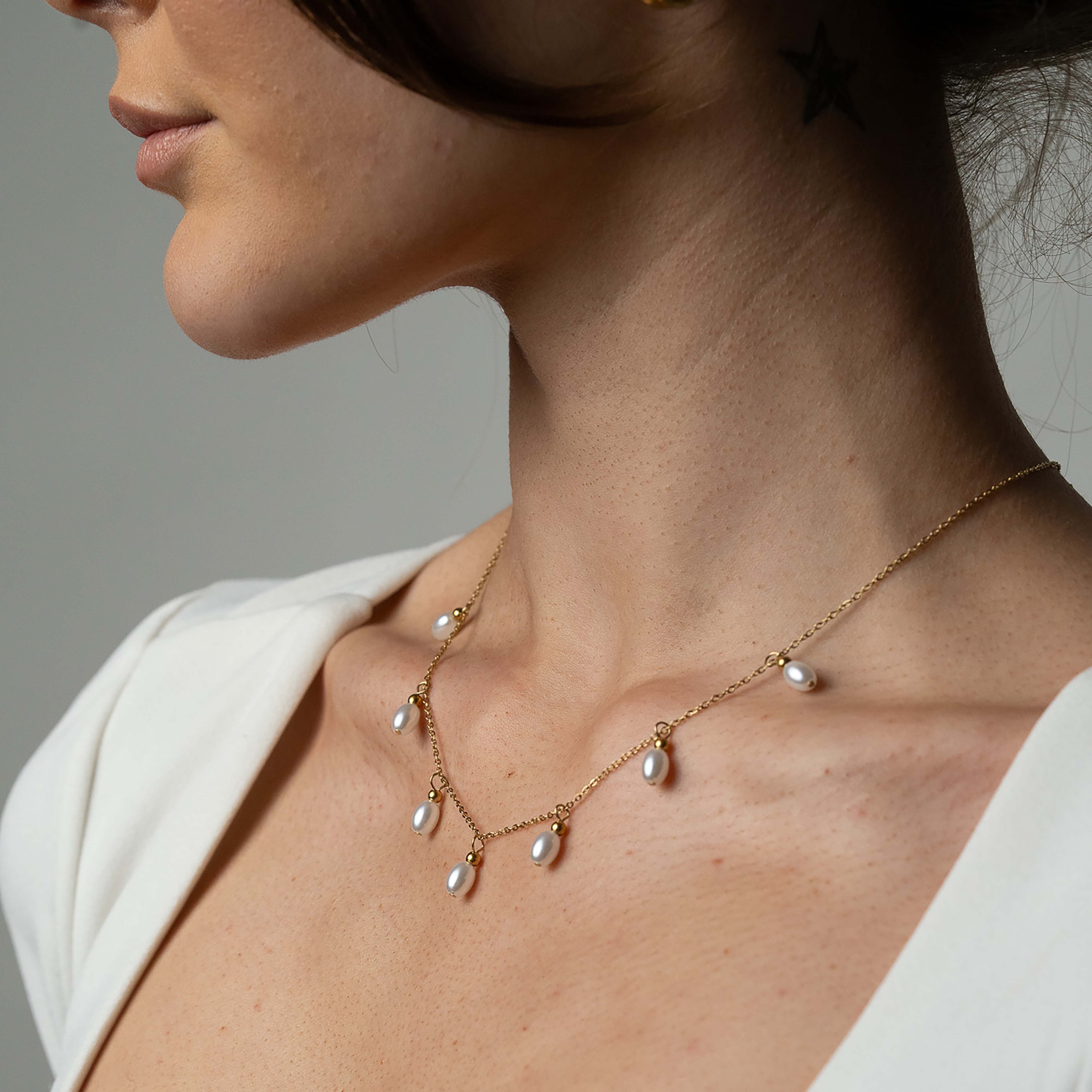 Pearl Chain Hanging Necklace