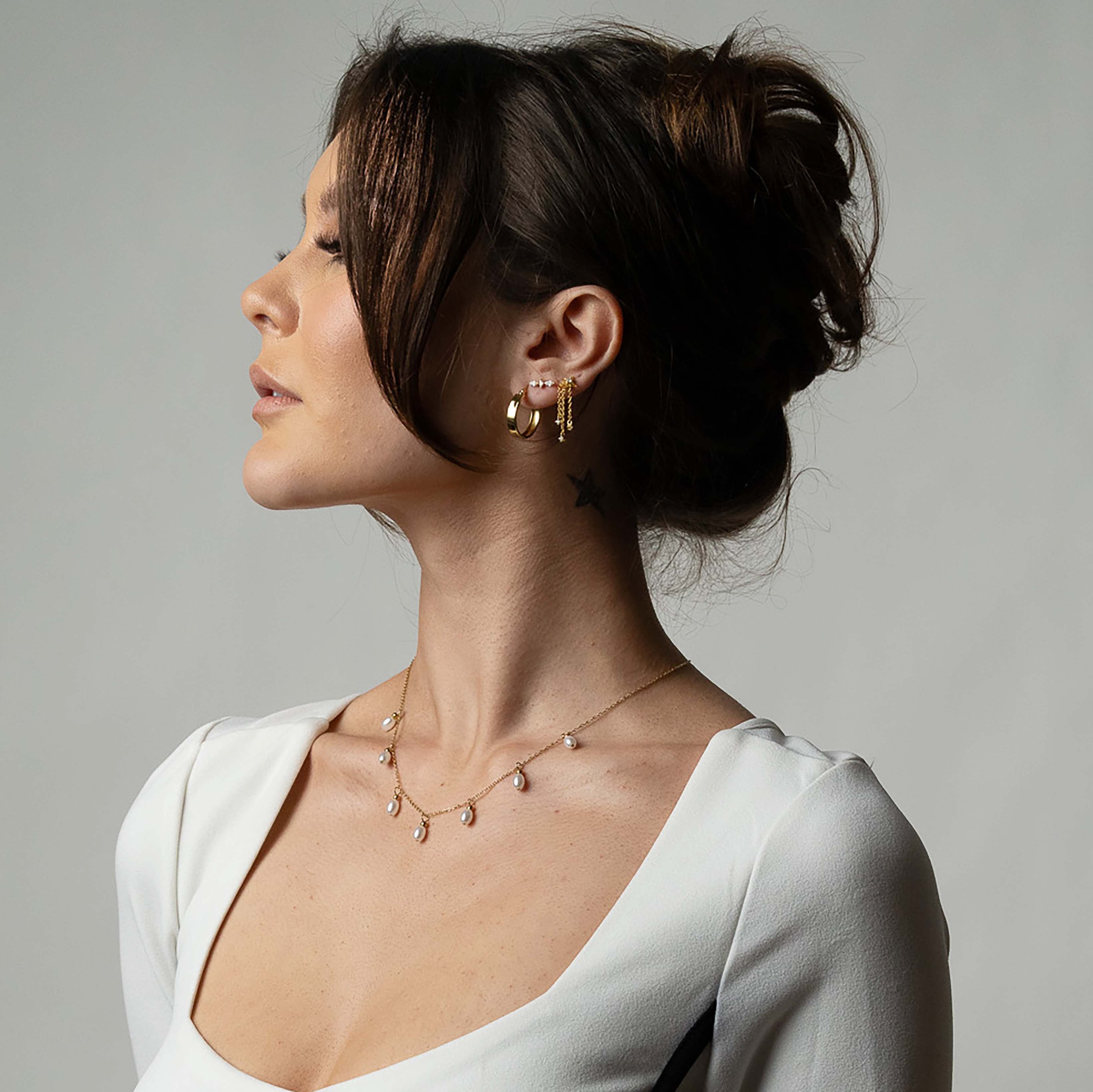 Pearl Chain Hanging Necklace